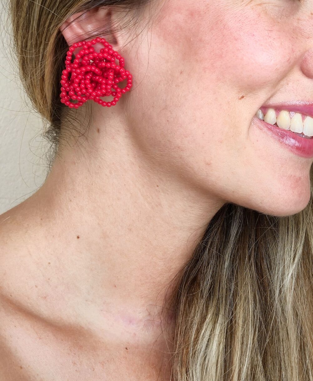 Pendiente rojo bolitas