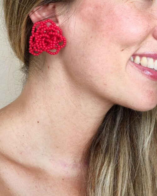 Pendiente rojo bolitas