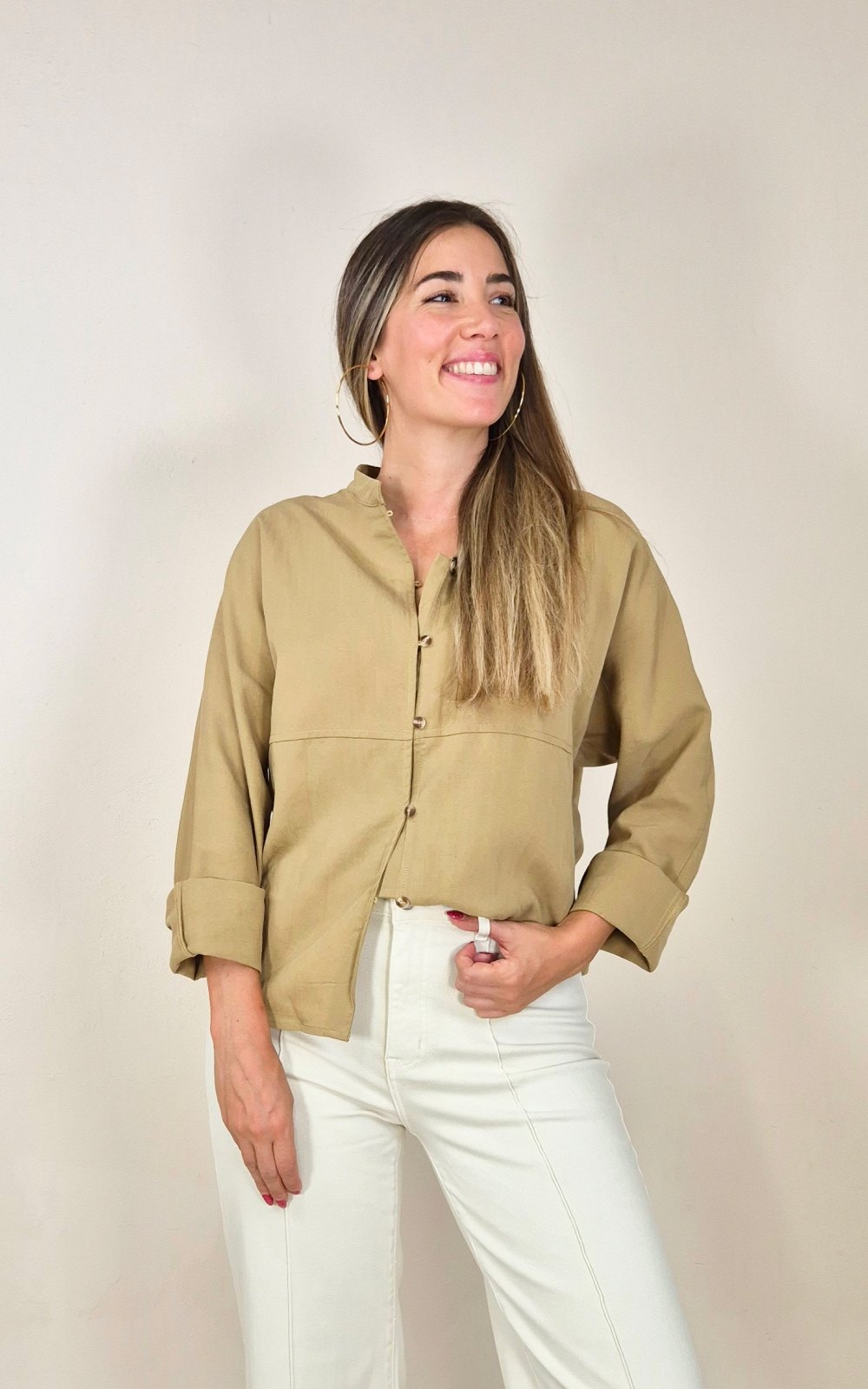 CAMISA VERDE PISTACHO CUELLO MAHO MUJER 3